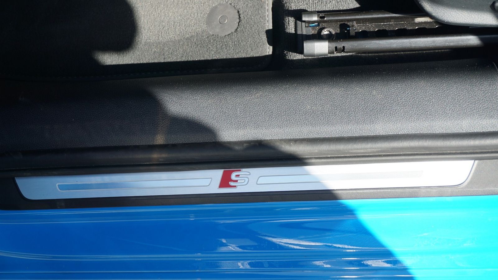 Audi A4 40 quattro S-Line - Samsaru's Car Outlet