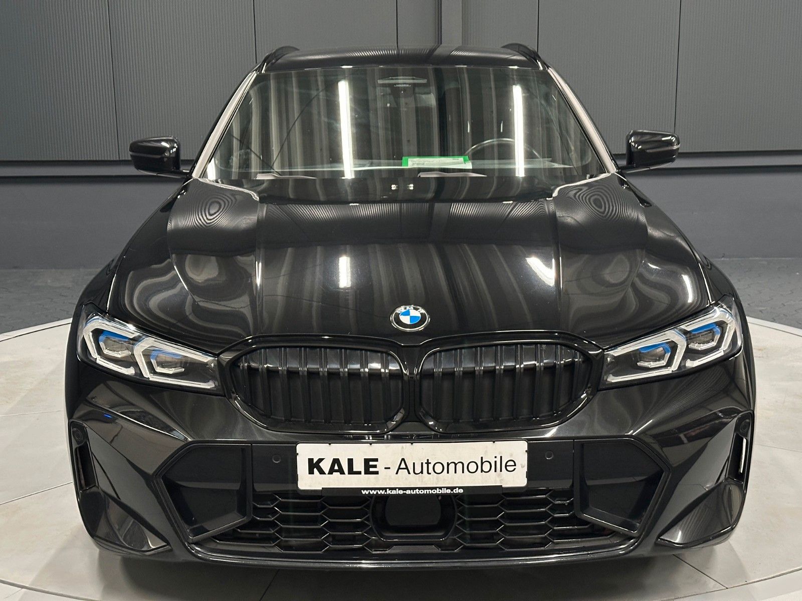 BMW 320d touring xDrive M-Sport Innovation - Samsaru's Car Outlet