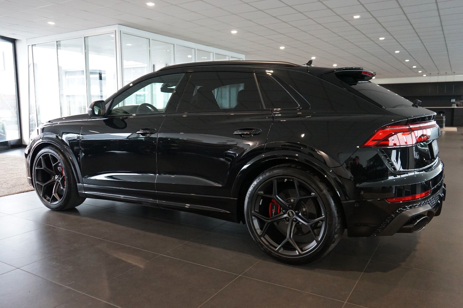 Audi RSQ8 performance | B&O Advanced | Carbon | 305