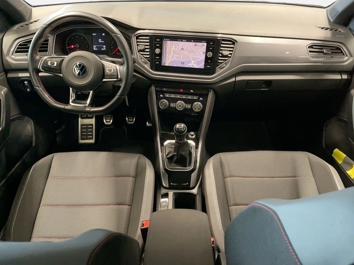 Volkswagen T-Roc 1.5 TSI Sport - Samsaru's Car Outlet