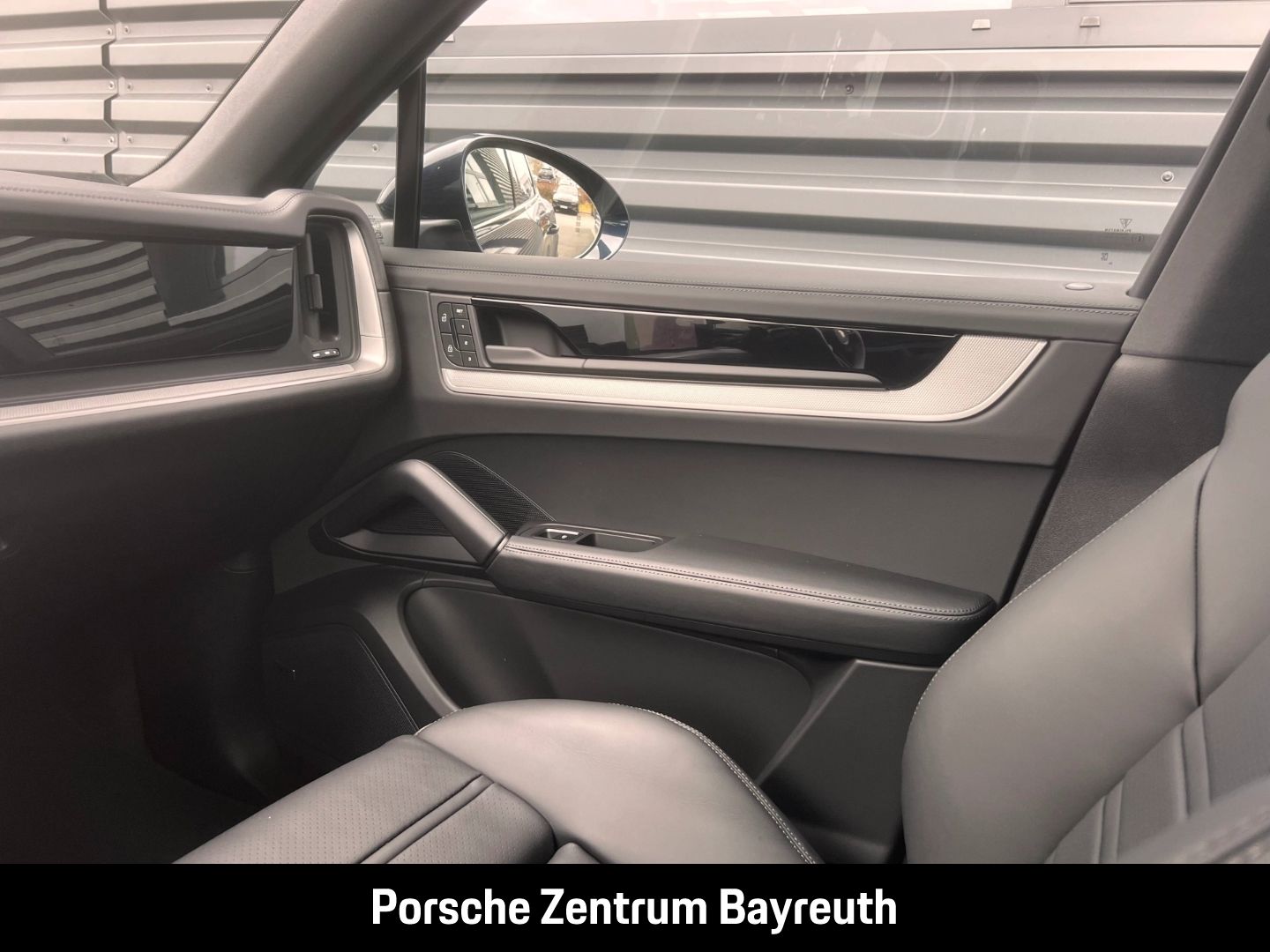 Porsche Cayenne E-Hybrid Coupe *AHV*HD-MATRIX*INNO*BOSE*
