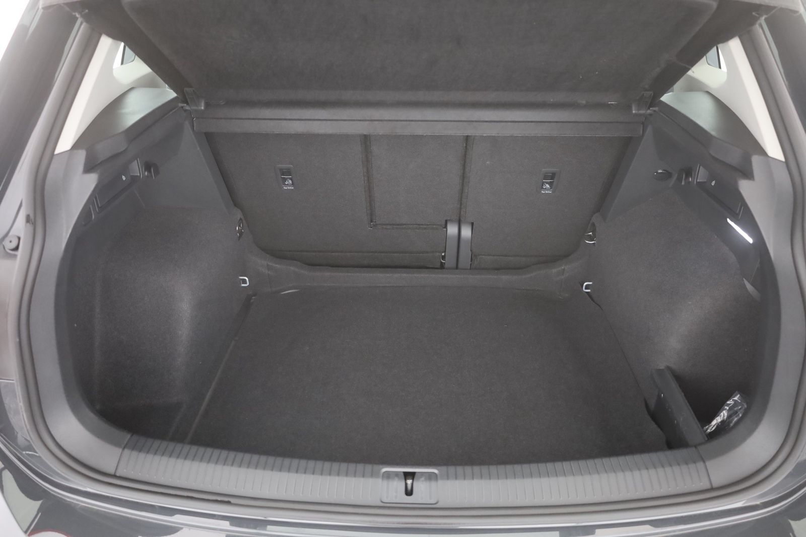 Volkswagen Tiguan 2.0 TSI 4Motion Life - Samsaru's Car Outlet