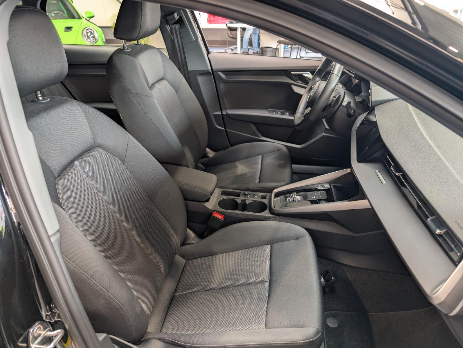 Audi A3 30 TFSI Sportback S tronic advanced 1.Hand