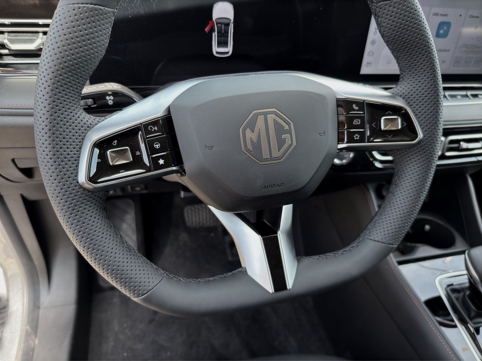 MG HS PHEV 1.5 Luxury Allwetter Reifen *Finanzierun