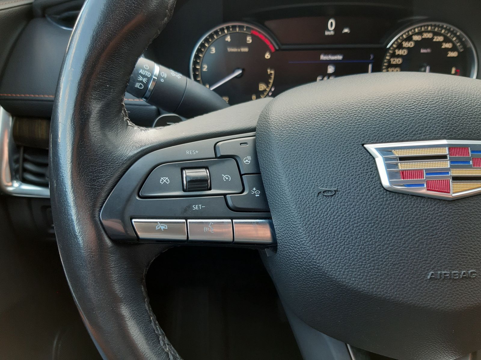 Cadillac XT4 Premium Luxury 350D AWD/Premium-Pack