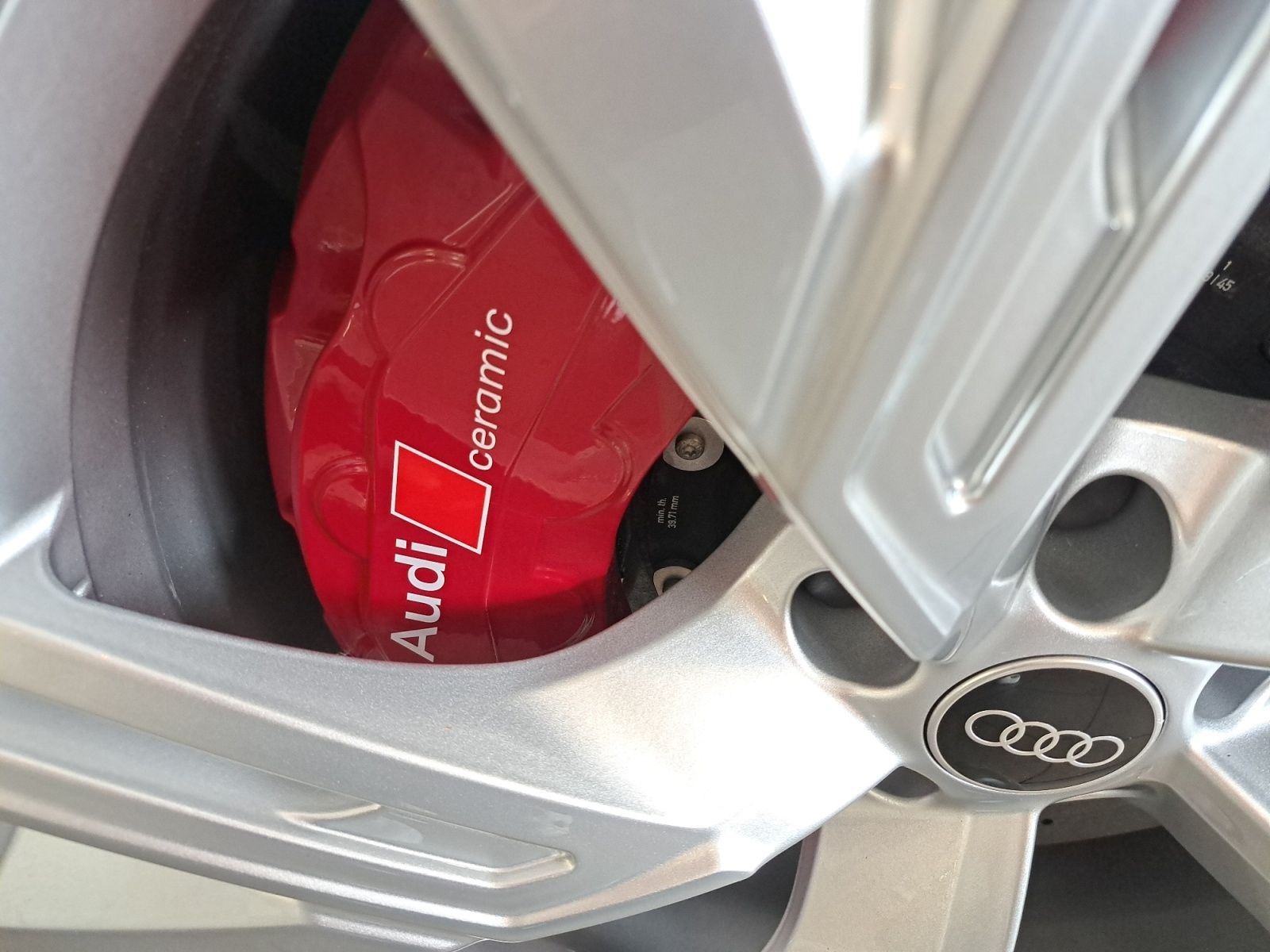 Audi RS 6 Avant 4.0 TFSI tiptr. quattro KERAMIK 305km