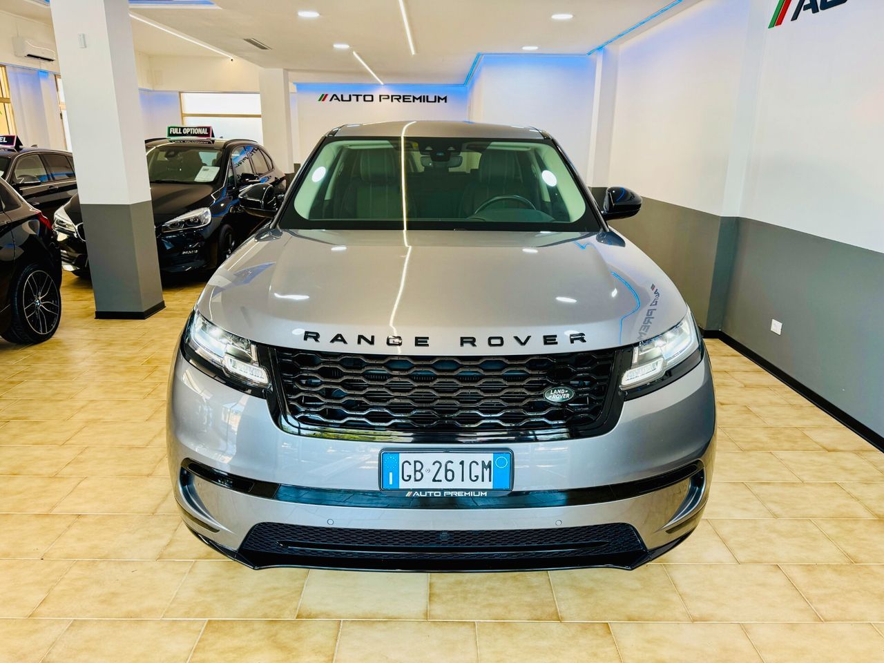 Range Rover Velar 2.0D - Samsaru's Car Outlet