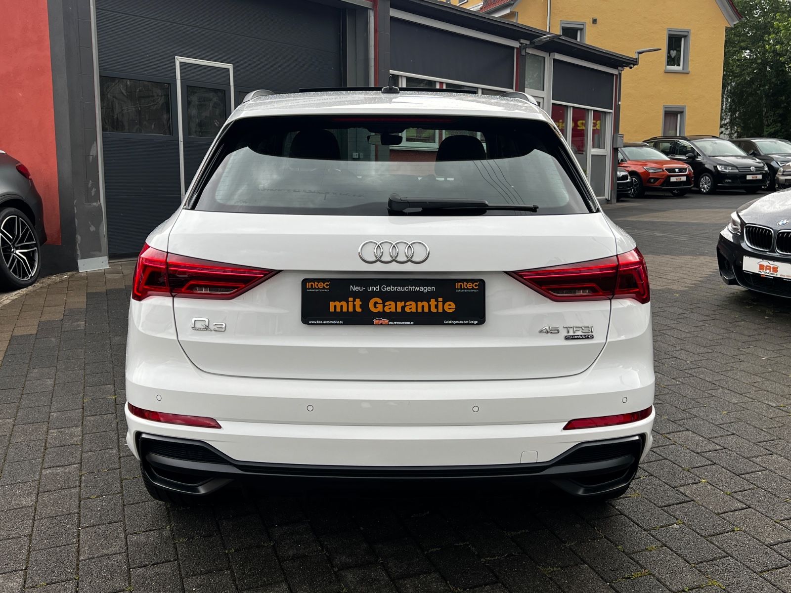 Audi Q3 45 TFSI quattro S line - Samsaru's Car Outlet