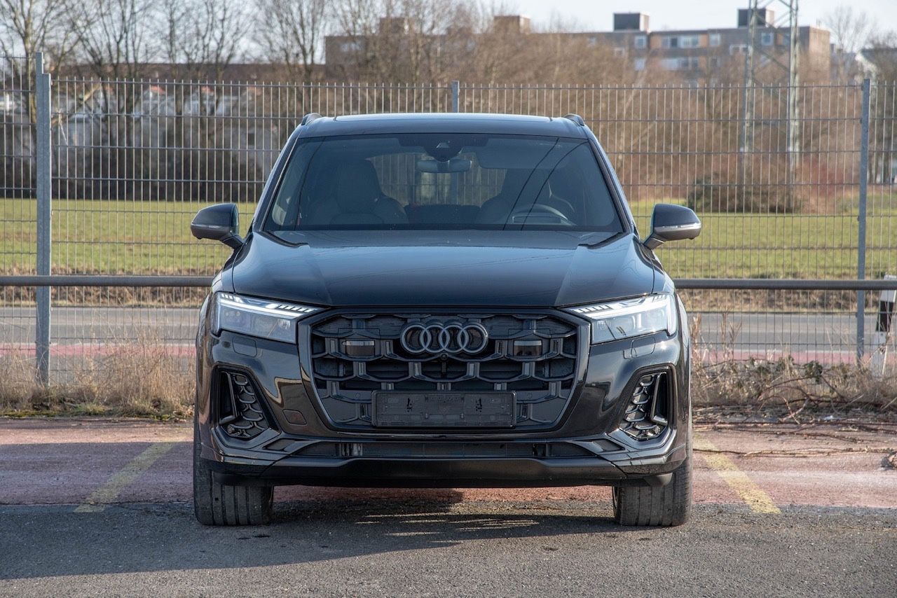 Audi Q7 50TDI  S -LINE *CARBON*MASSAGE*WEBASTO