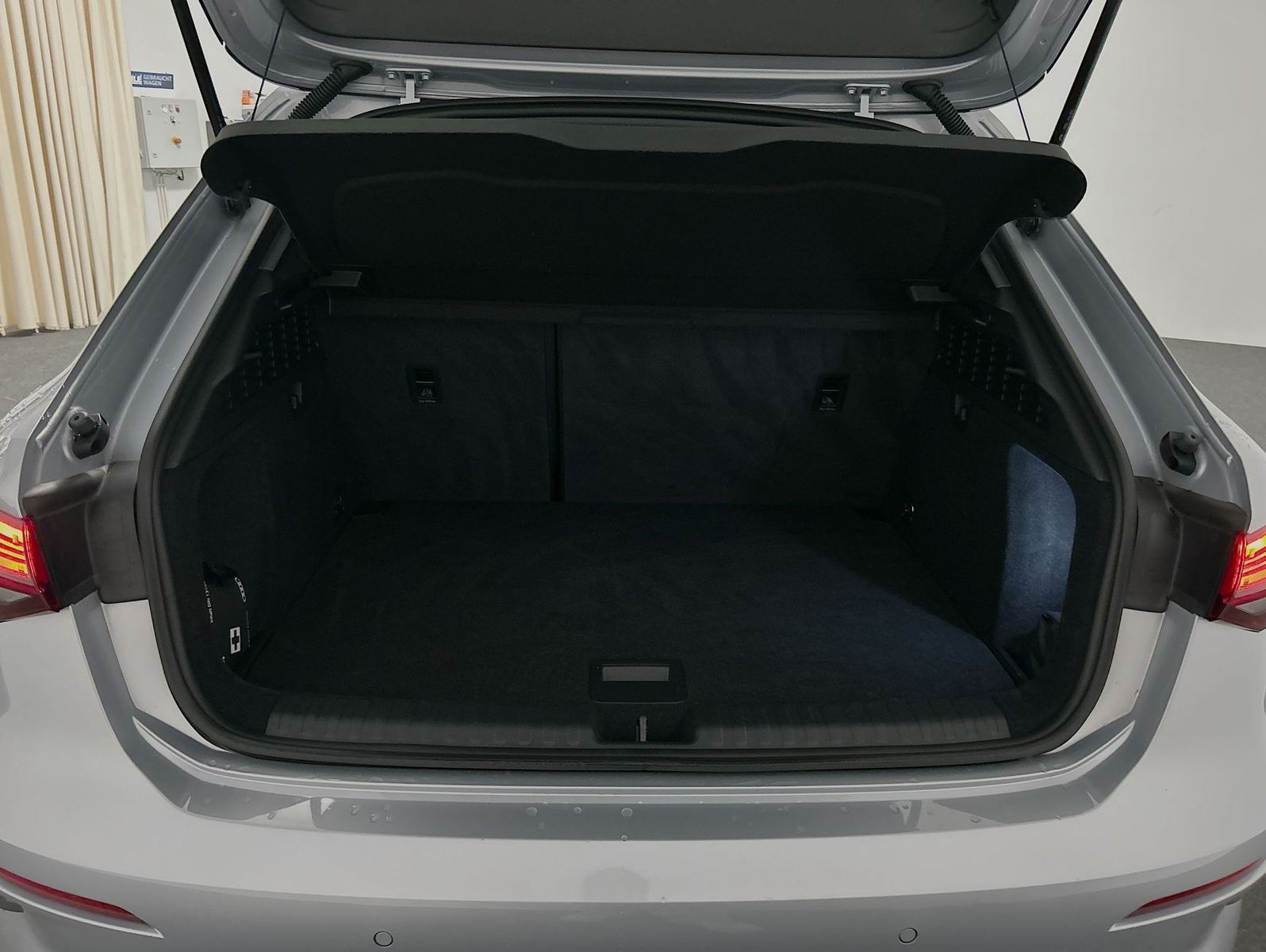 Audi A3 Sportback 2.0 TDI s tronic Advanced - Samsaru's Car Outlet