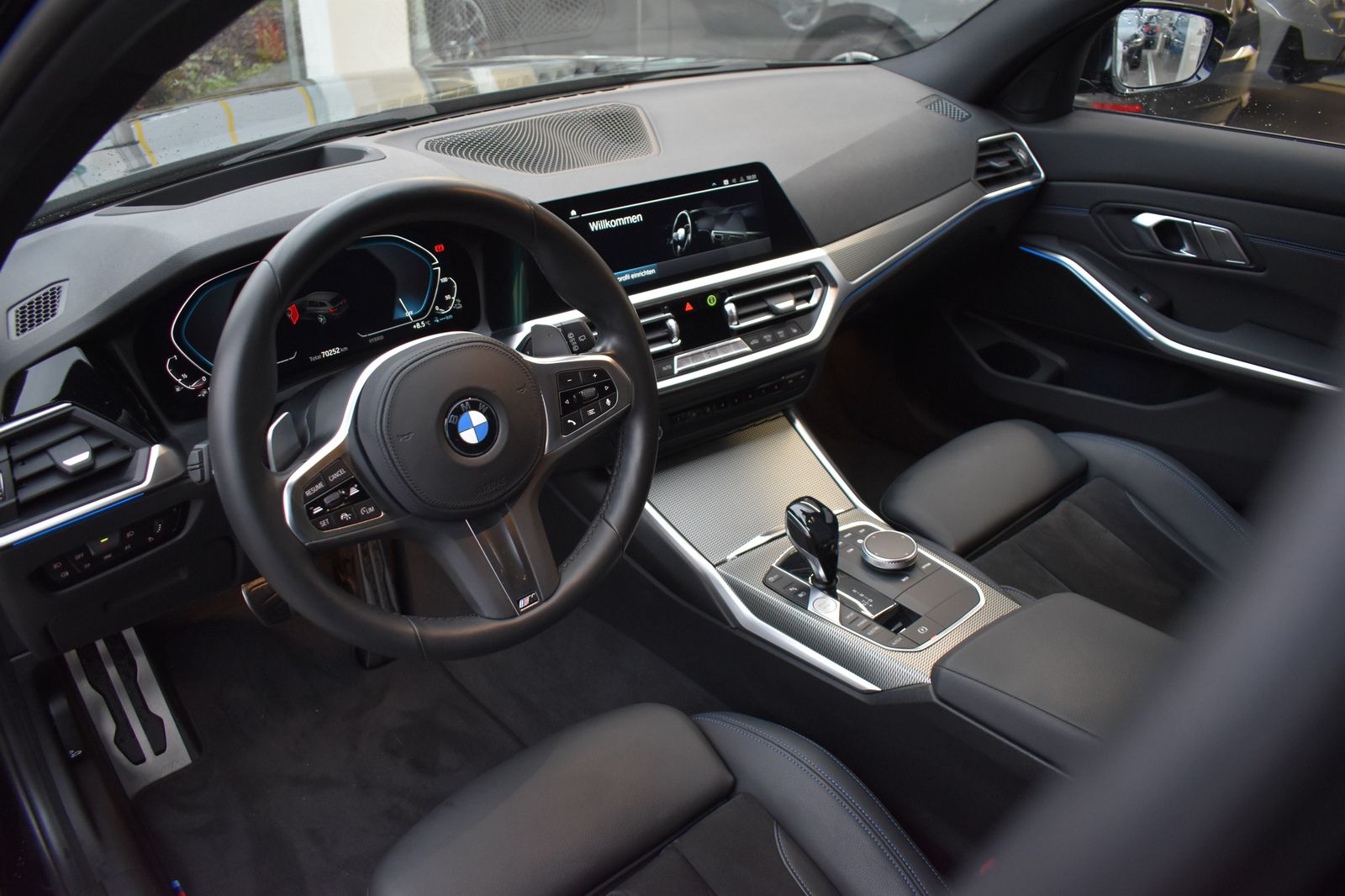 BMW 330e Touring M Sport - Samsaru's Car Outlet