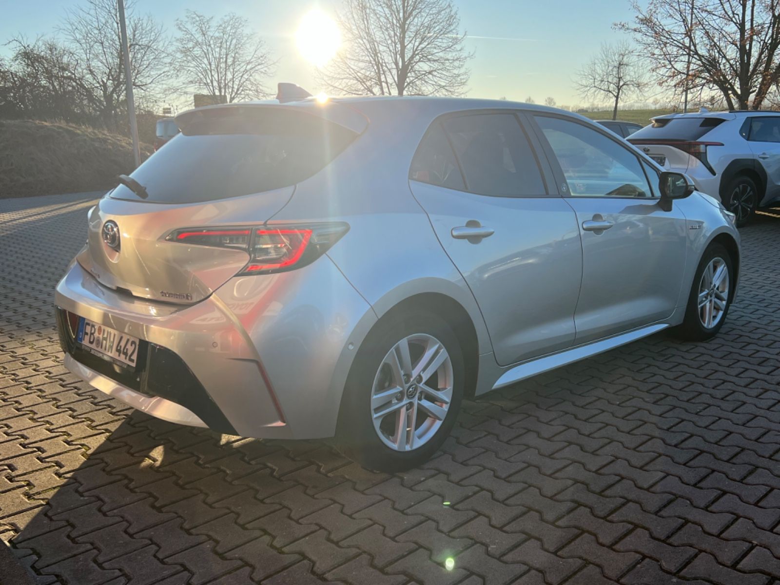 Toyota Corolla Hybrid Team - Samsaru's Car Outlet