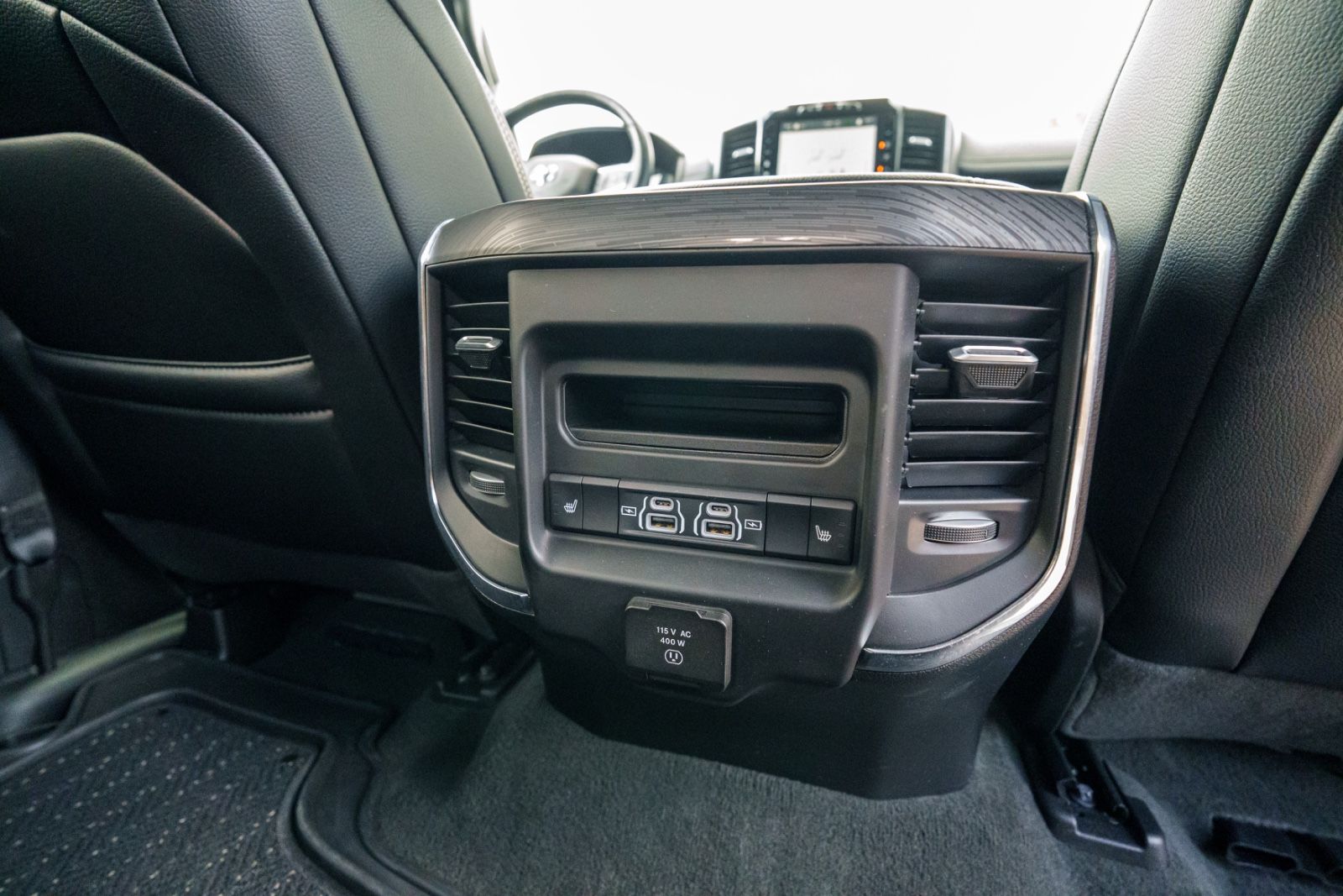 Dodge RAM5.7Laramie E-Torque/LPG/Navi/360*Dig-T/Pano