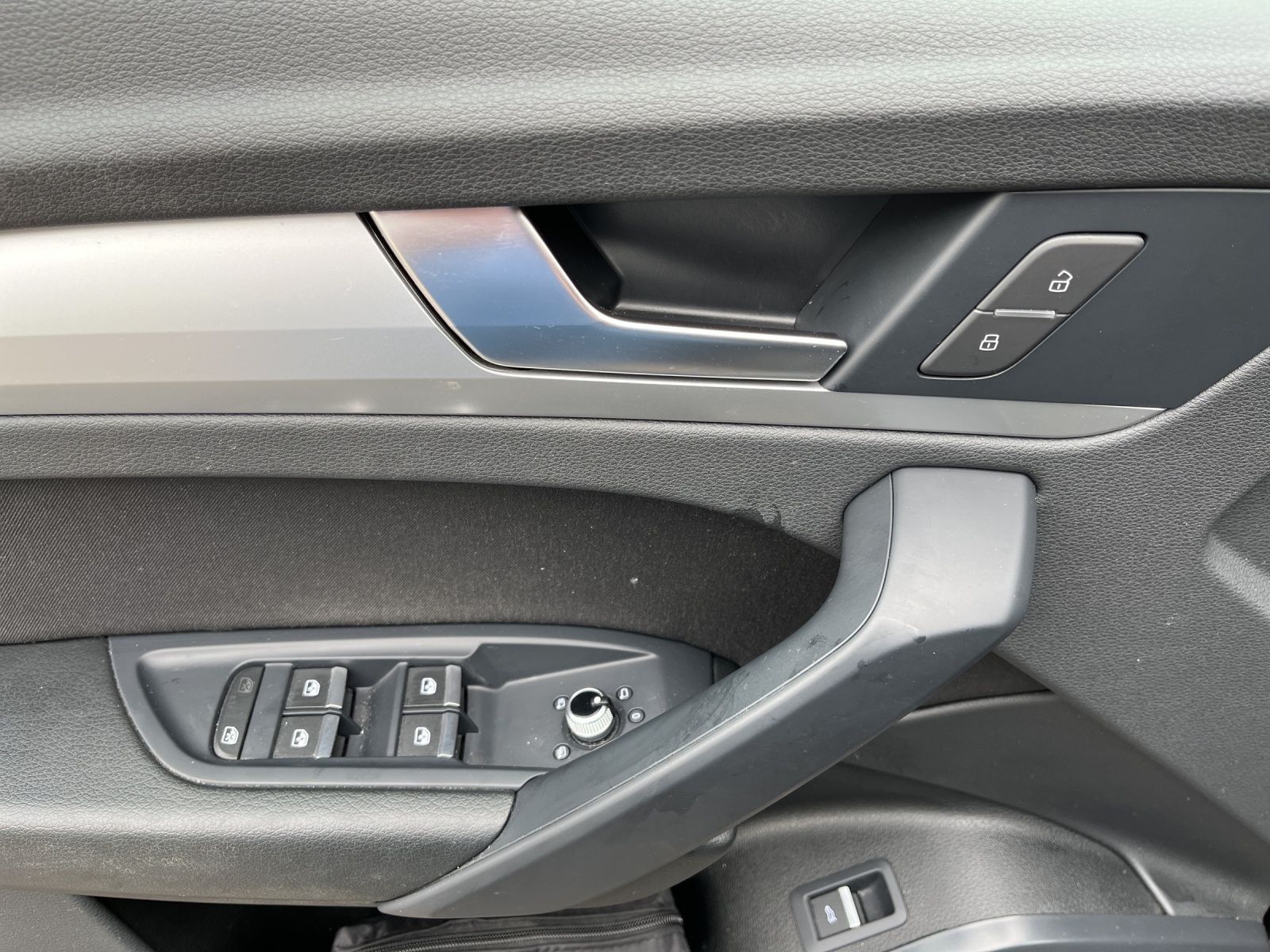 Audi Q5 40 TDI quattro - Samsaru's Car Outlet