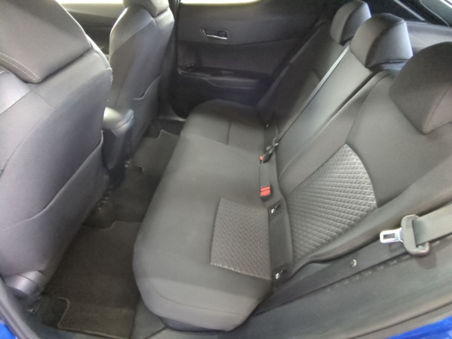 Toyota C-HR Hybrid - Samsaru's Car Outlet