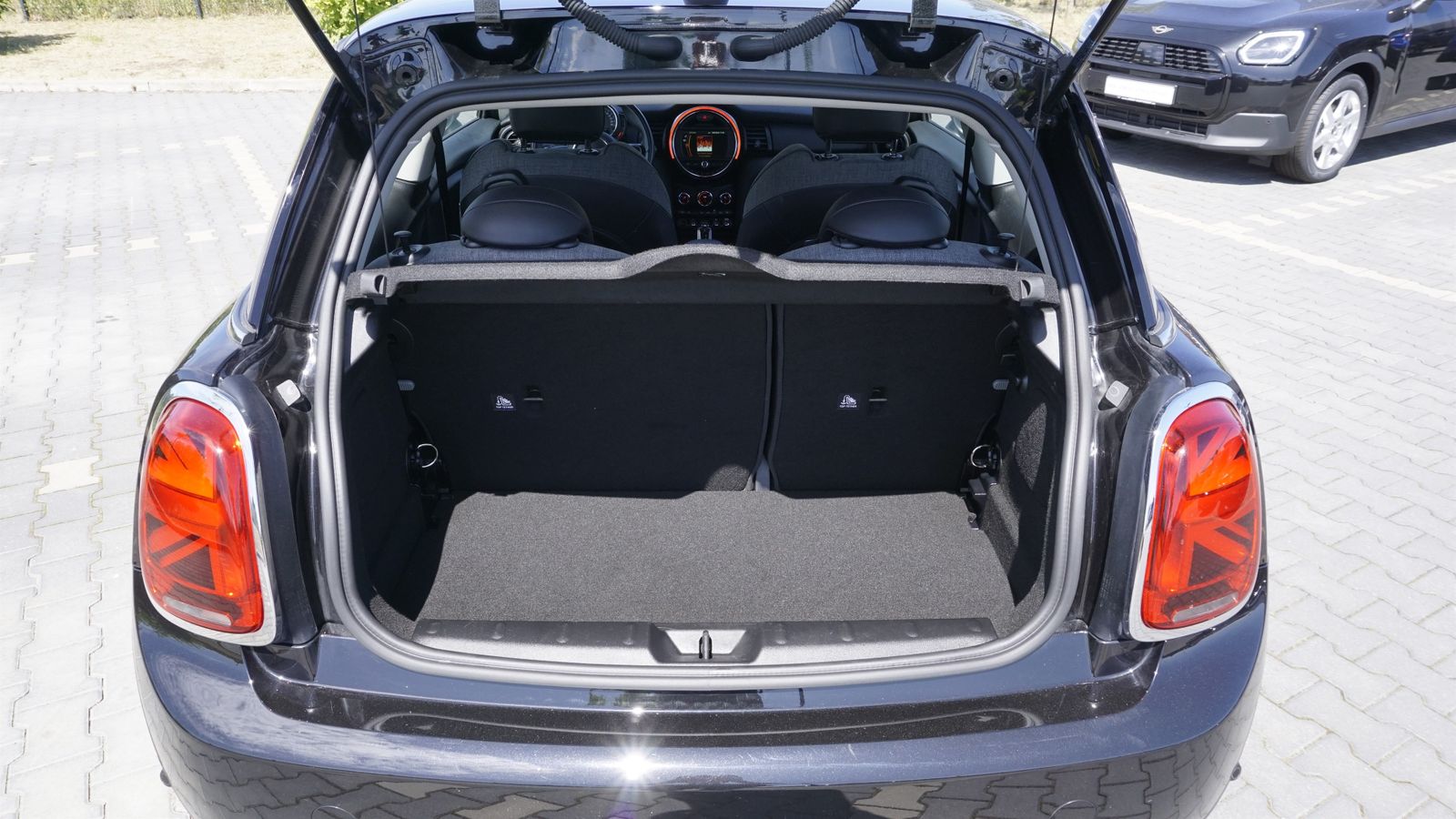 MINI One Chili - Samsaru's Car Outlet