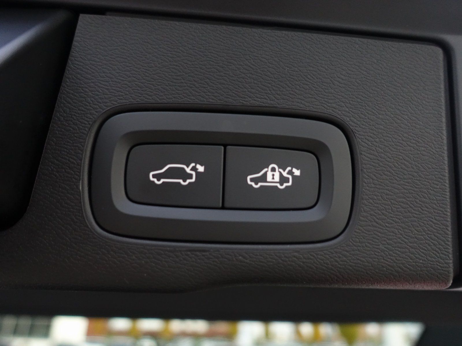 Volvo XC60 Ultra T8 AWD/Massage/B&W/FourC/AHK/360°/BLS