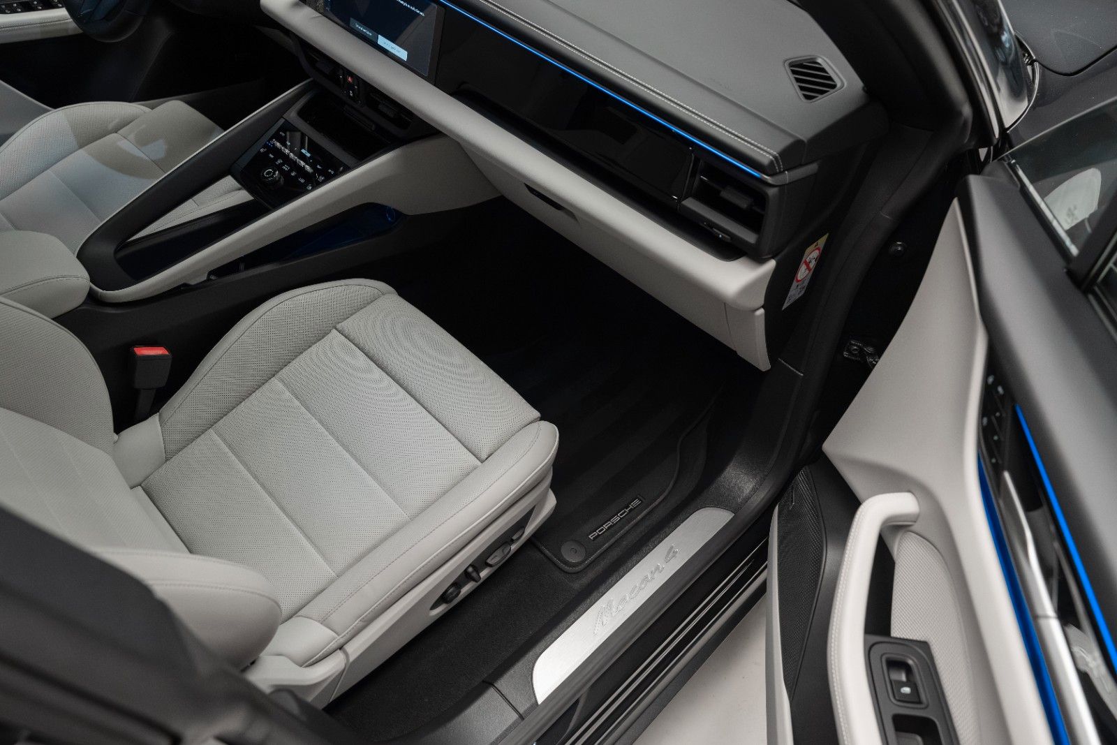 Porsche Macan Electric 4