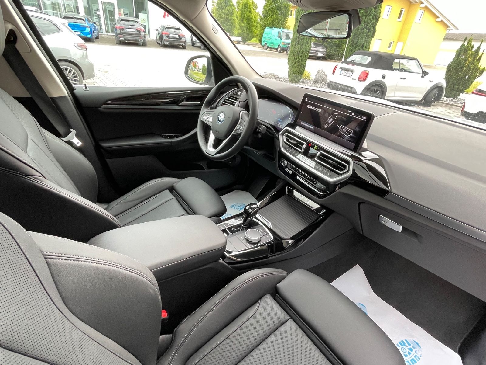 BMW X3 xDrive30e - Samsaru's Car Outlet