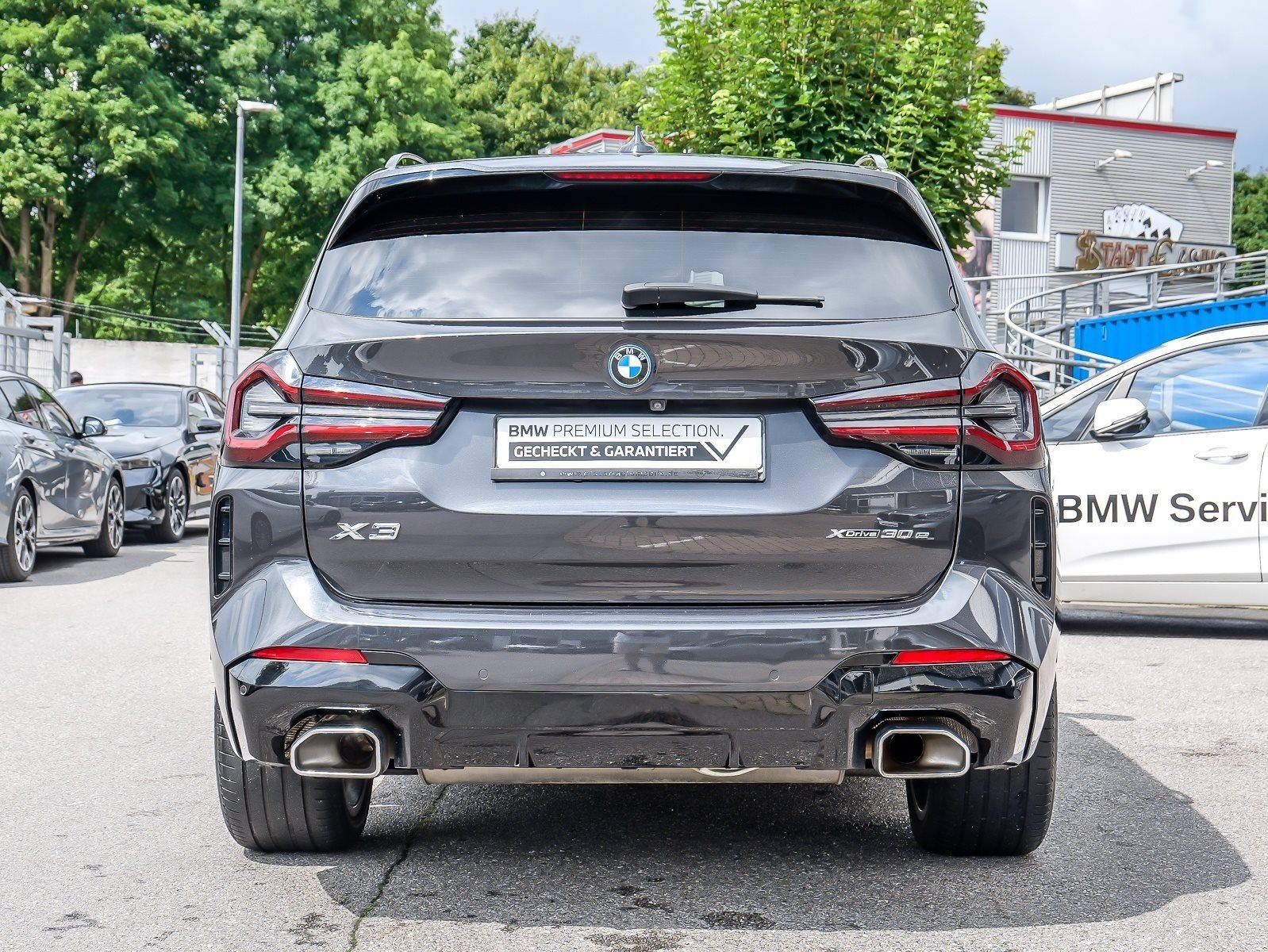 BMW X3 xDrive30e M-Sport - Samsaru's Car Outlet