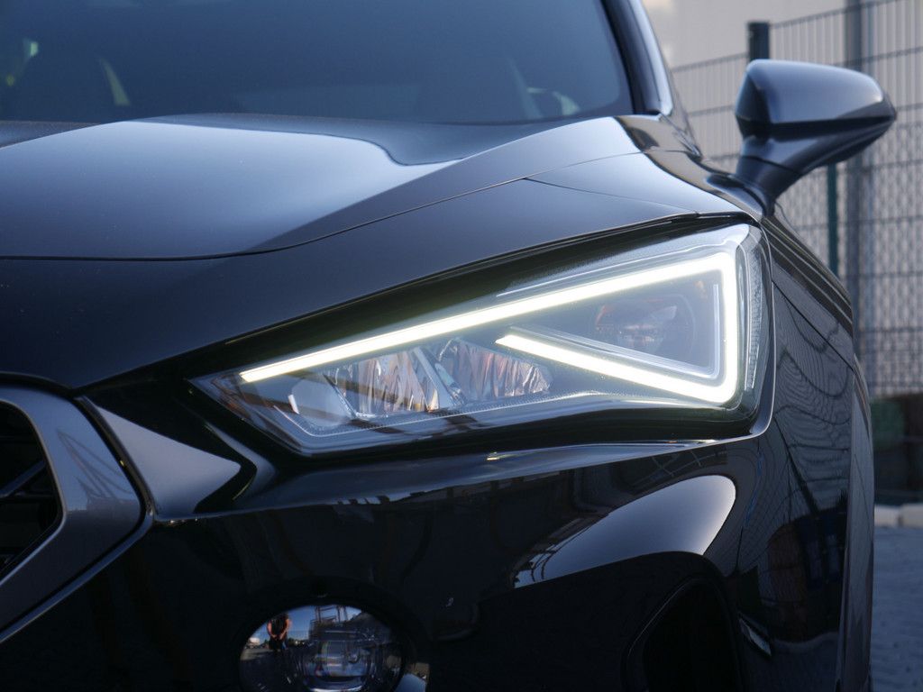 Cupra Formentor 2.0 TSI VZ NAVI AHK ACC LED PANO BEATS