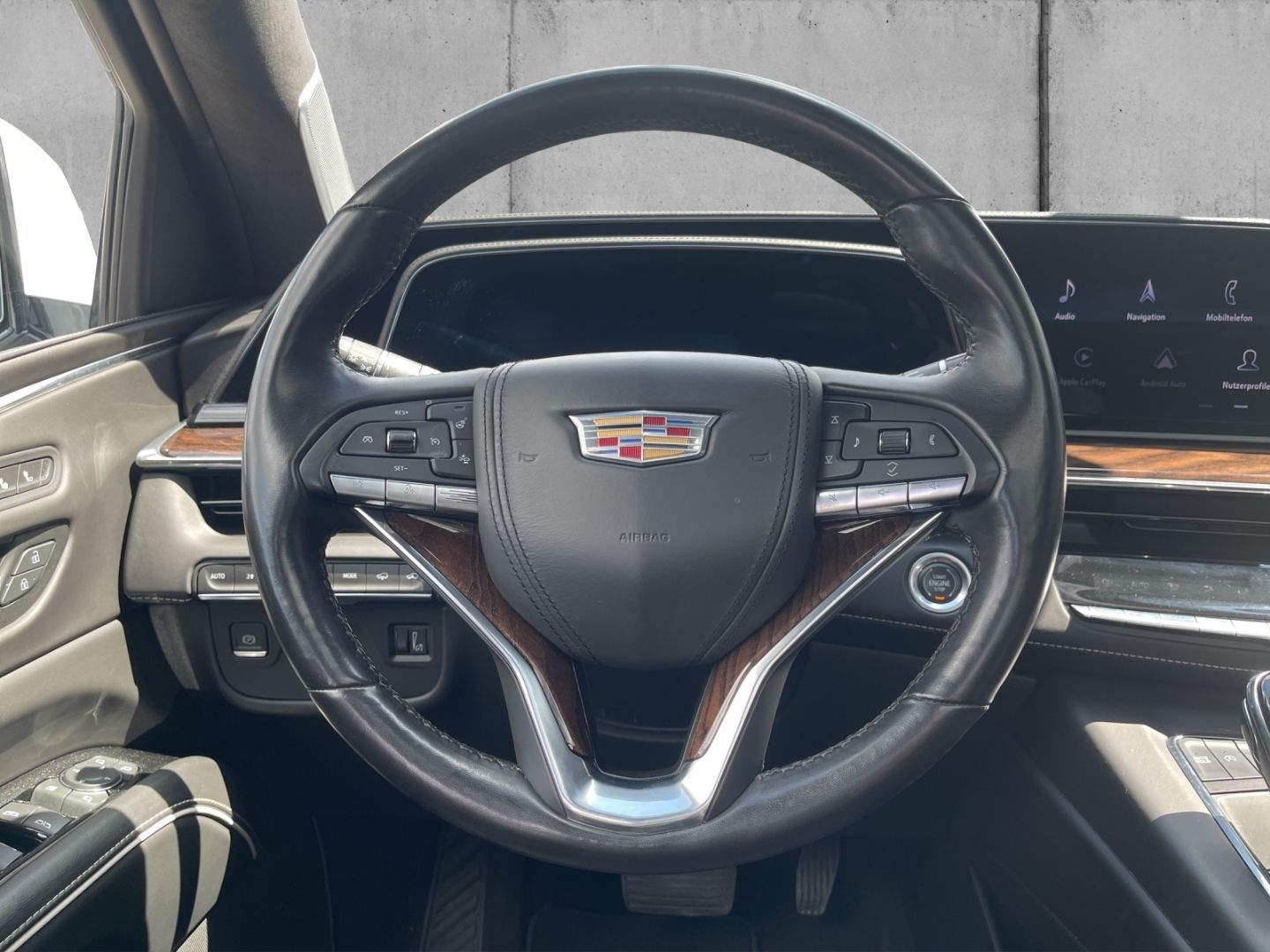 Cadillac Escalade Sport Platinum 6.2 DEUTSCHE AUSFÜHRUNG