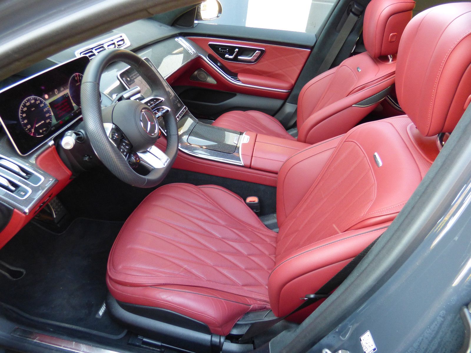 Mercedes-Benz S 63 AMG e 4Matic+ - Samsaru's Car Outlet