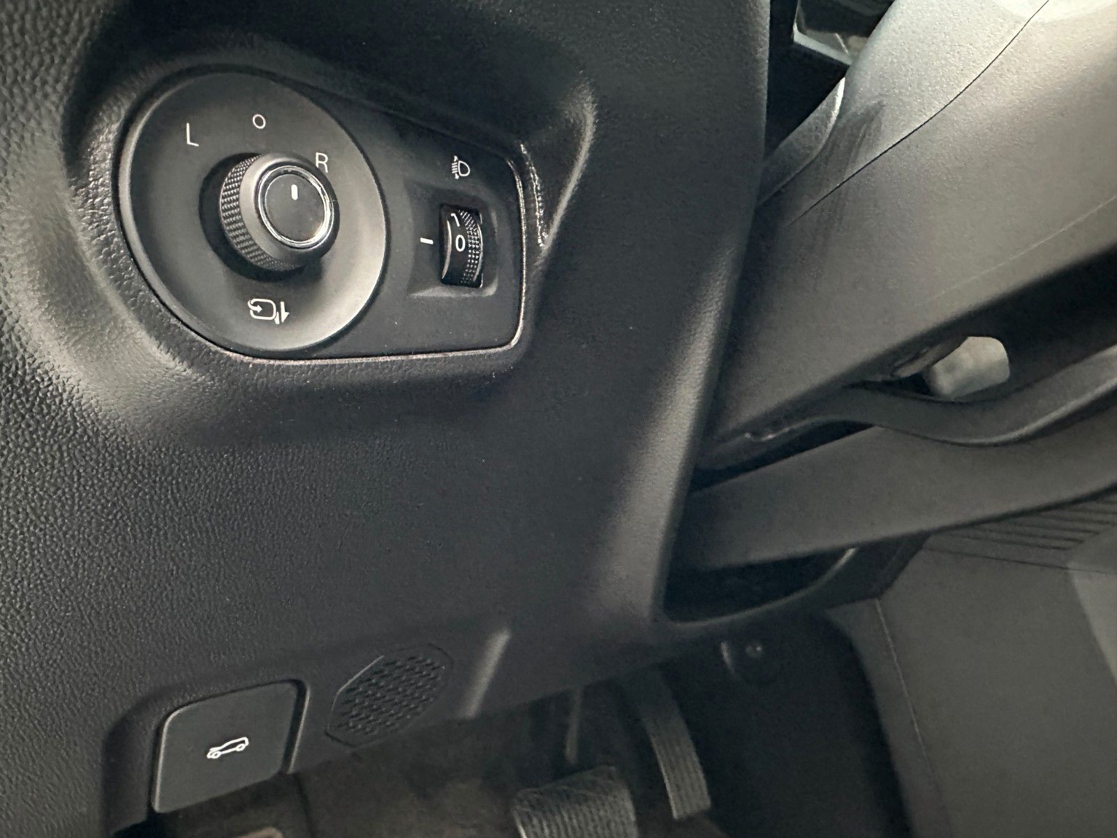 MG4 Luxury Elektro LED Navi Cam Shzg Lkr.Hzg ACC