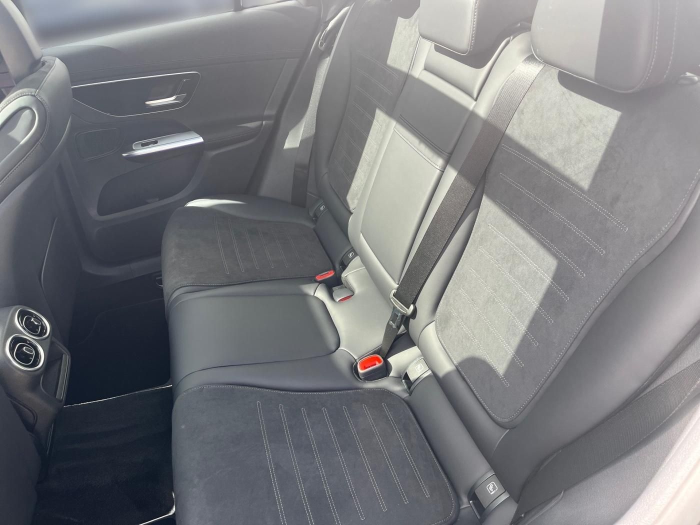 Mercedes-Benz GLC 300 d 4MATIC AMG AMG*Standheizung*AHK*WiRä