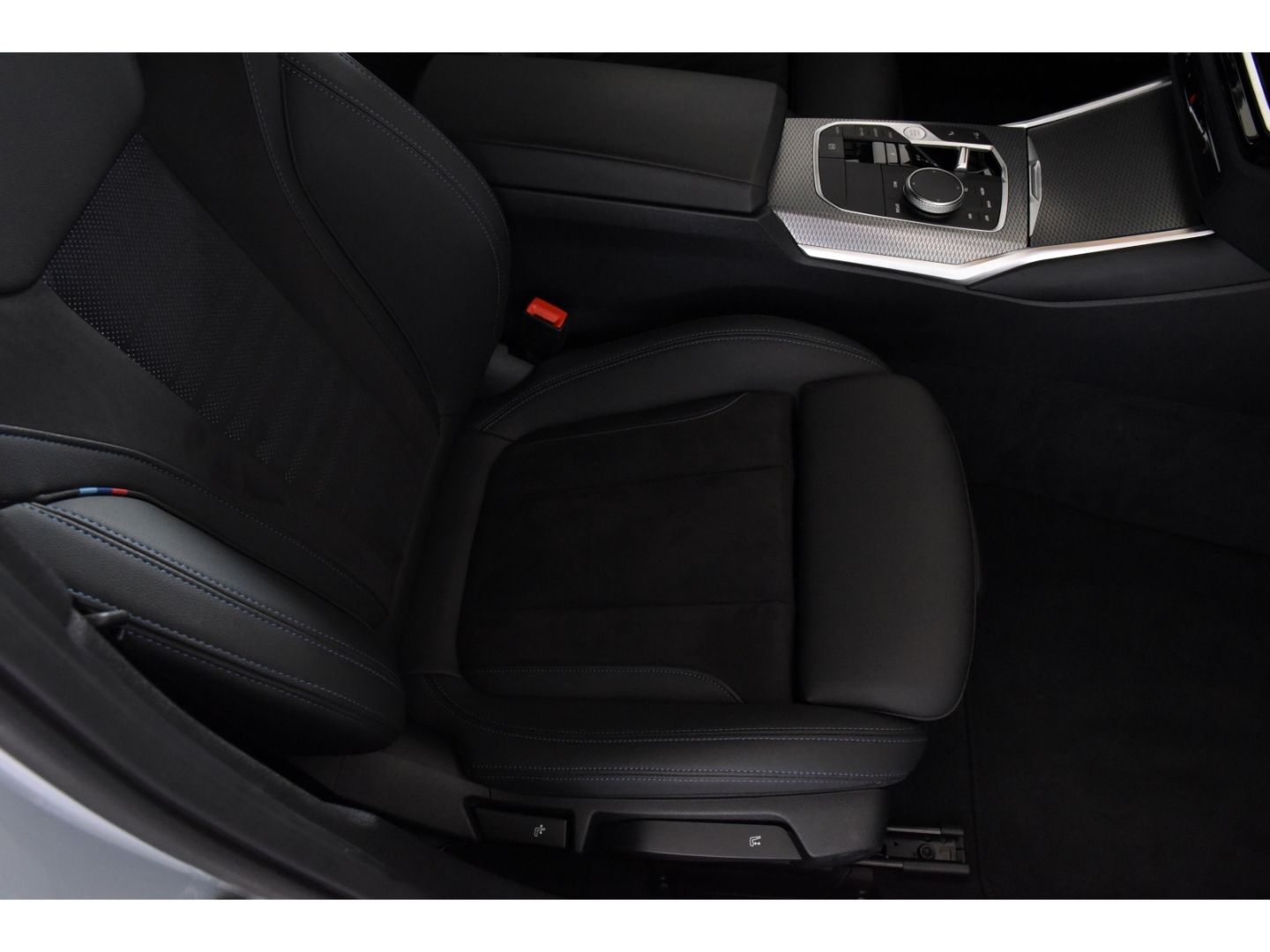 BMW 320 d xDrive Touring M Sport - Samsaru's Car Outlet