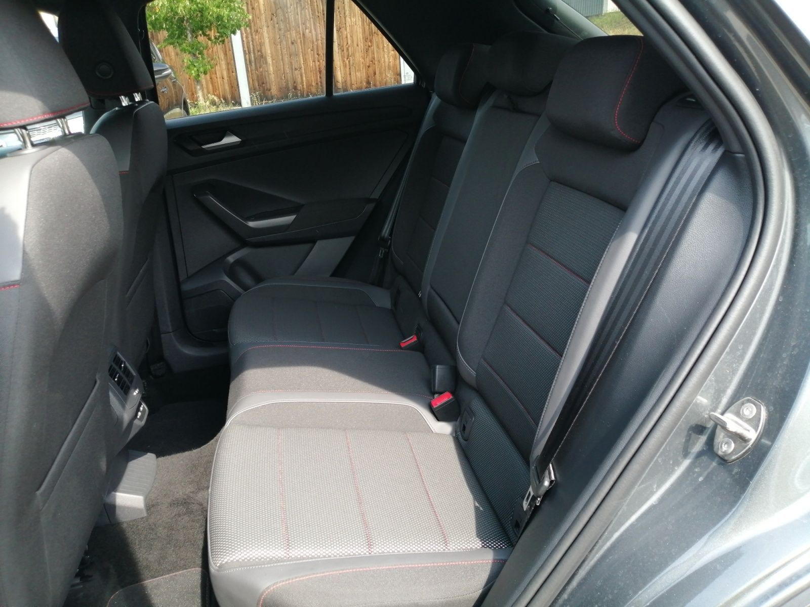 Volkswagen T-Roc Highline 2.0 TSI DSG 4M - Samsaru's Car Outlet