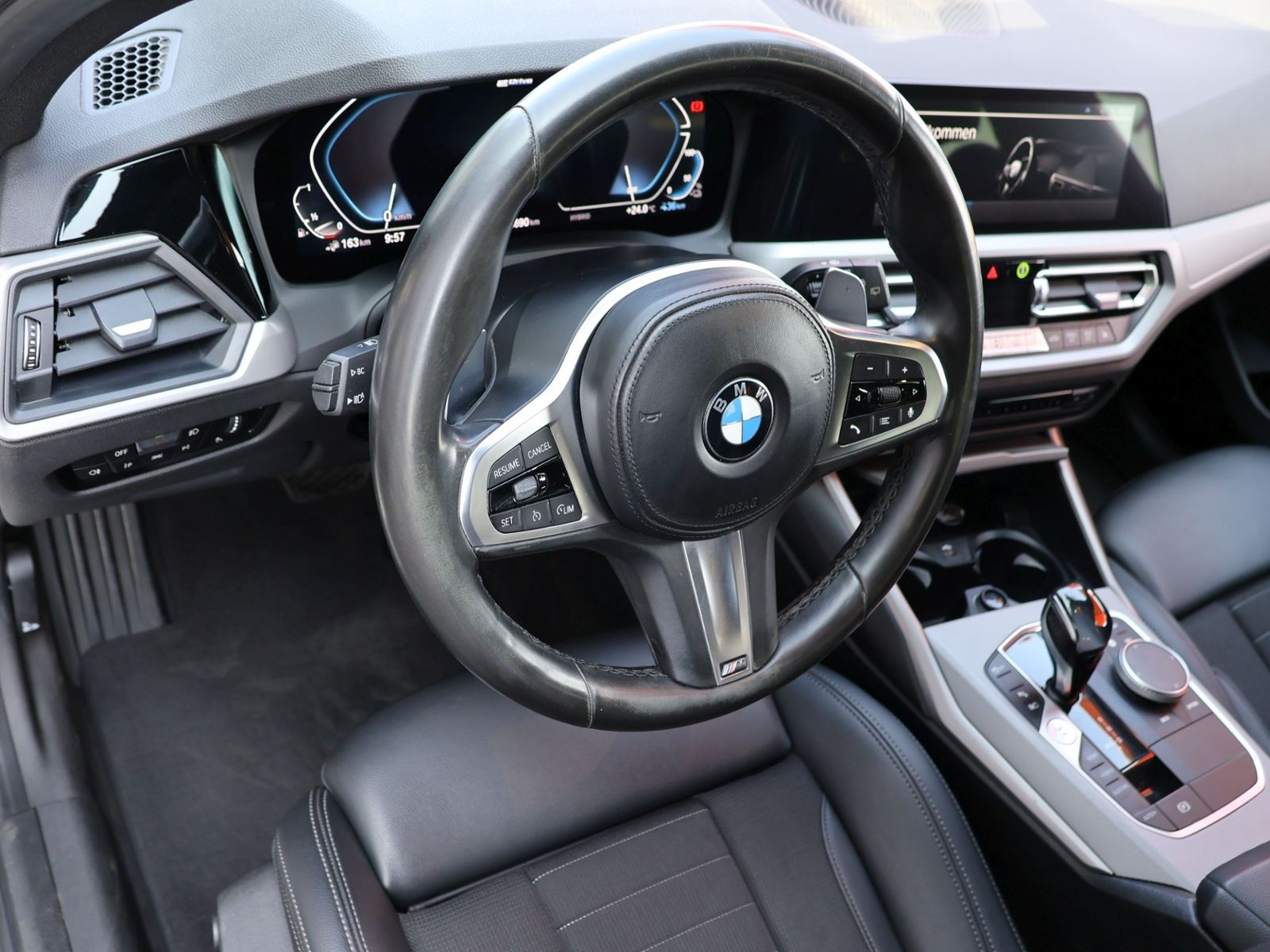 BMW 330 e Touring Advantage - Samsaru's Car Outlet