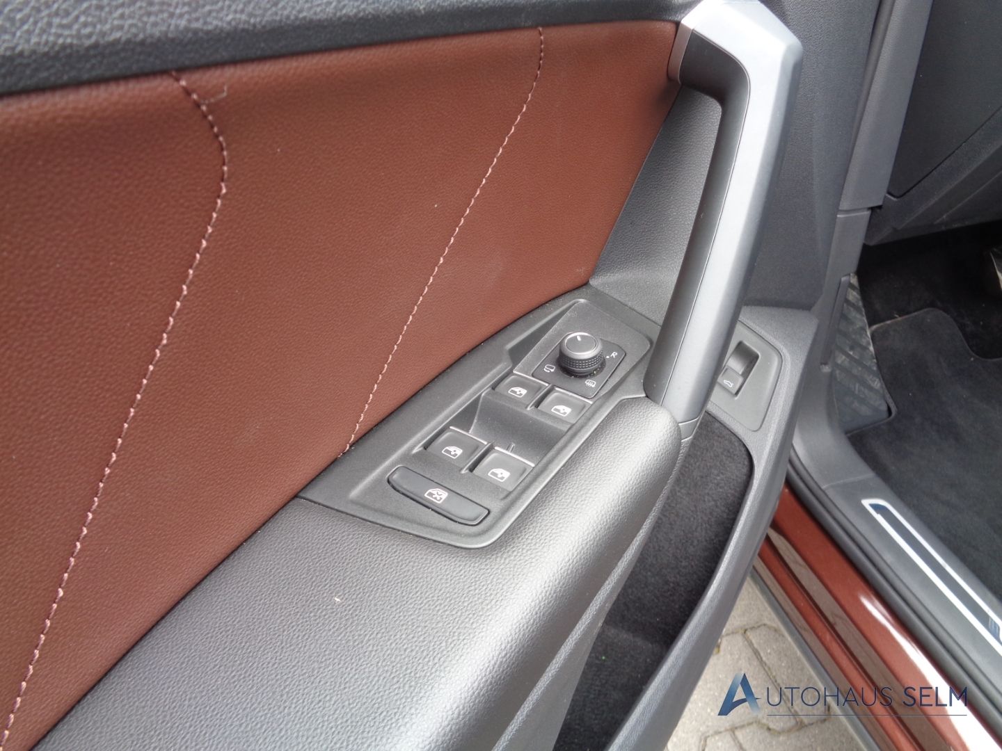 Volkswagen Tiguan Elegance 4Motion 2.0 TDI HUD AHK Panodach