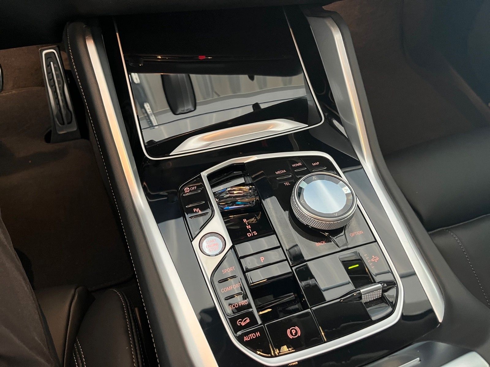 BMW X6 xDrive 40d M SPORT/LED/AHK/PANO-DA/H&K