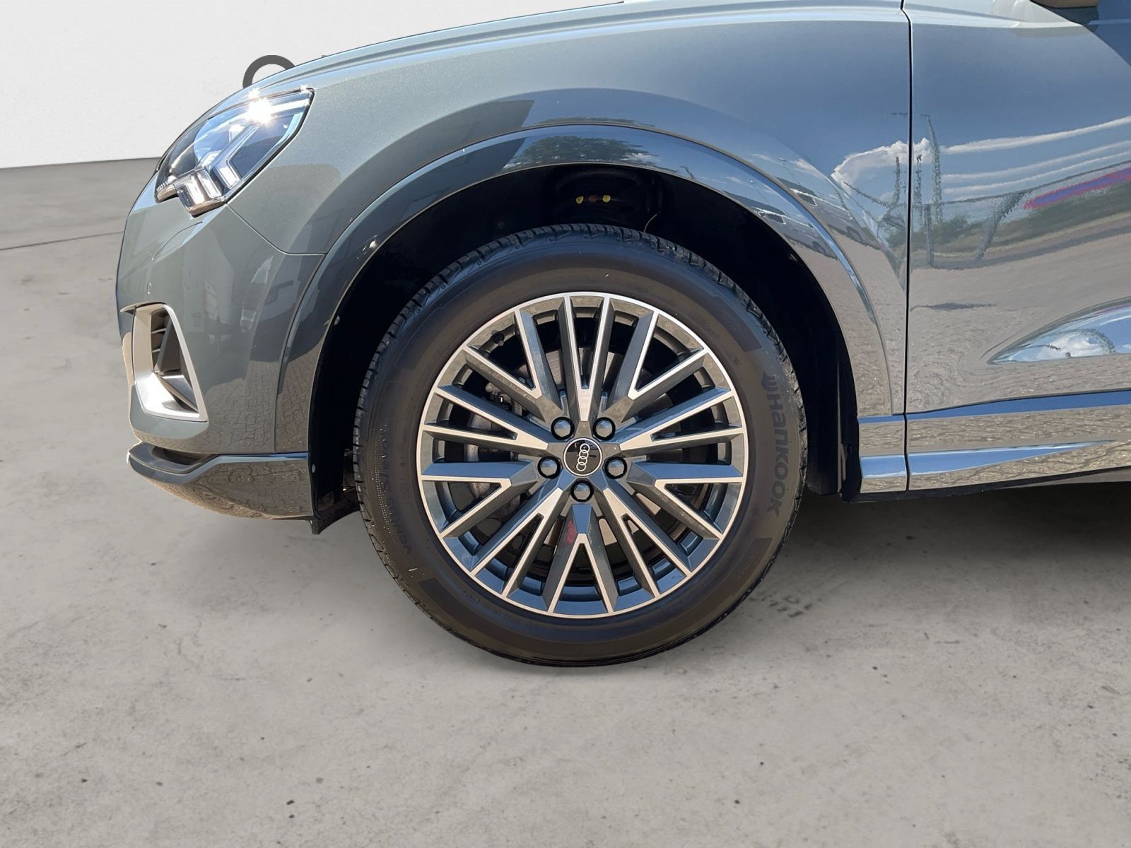 Audi Q3 40 TFSI advanced quattro - Samsaru's Car Outlet