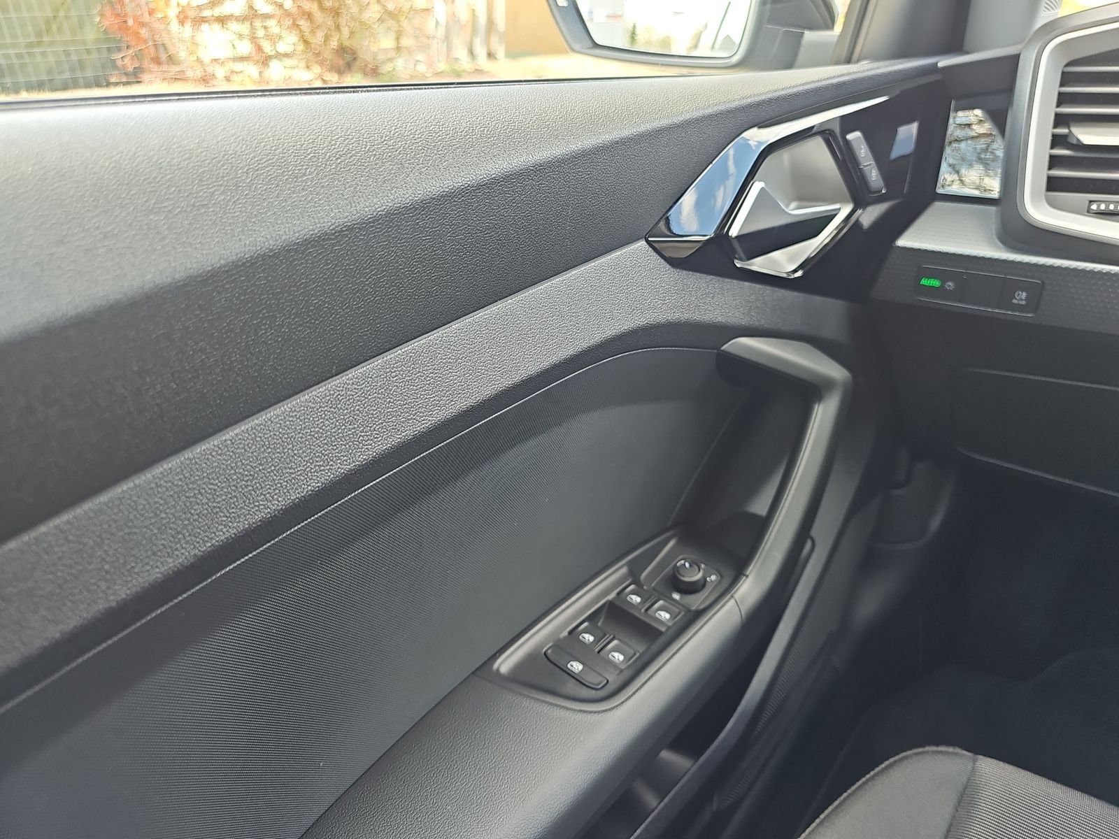 Audi A1 Sportback 25 1.0 TFSI advanced - Samsaru's Car Outlet