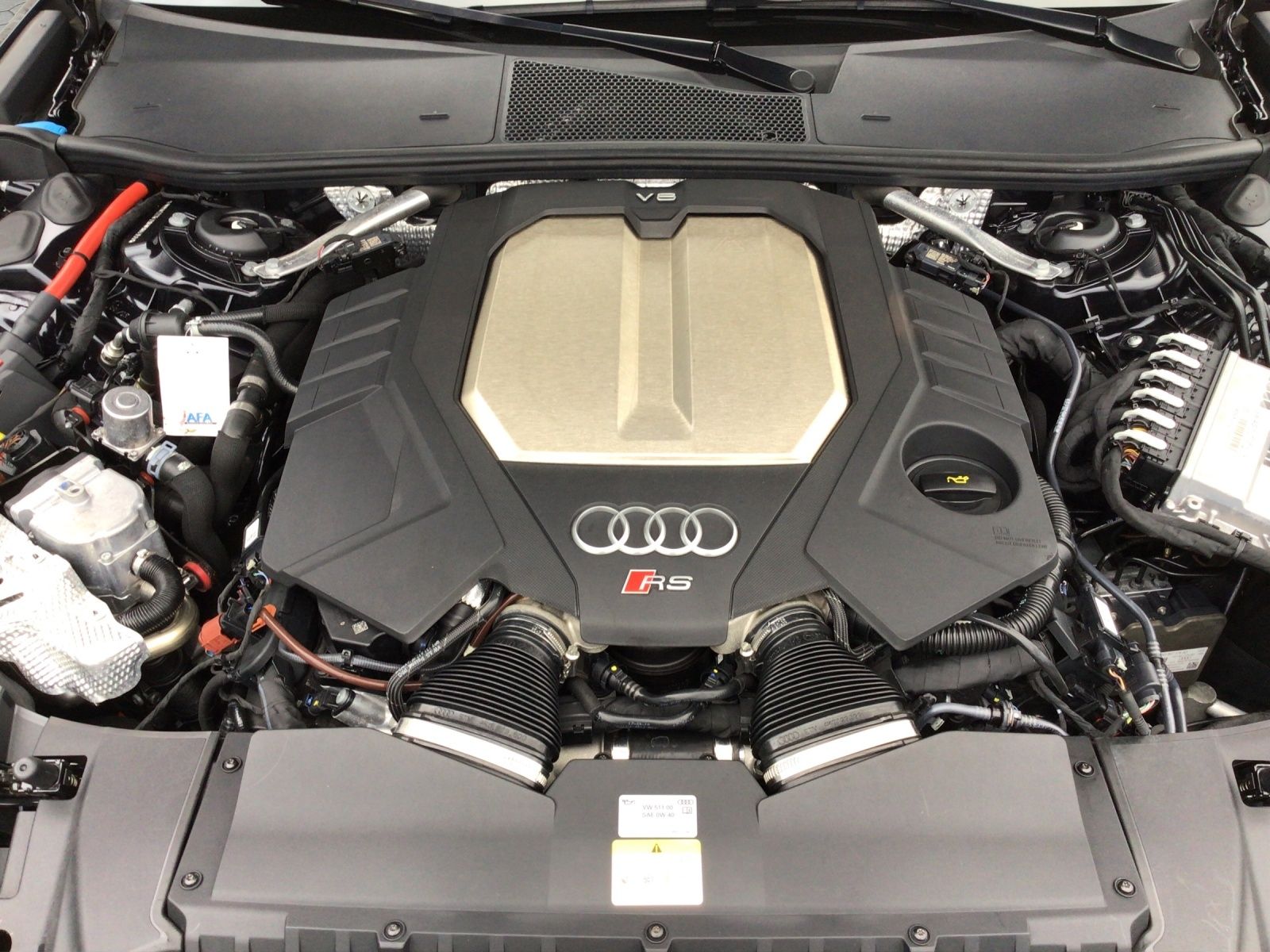 Audi RS6 Avant 4.0TFSI quattro Tiptron/Matrix/Keramik