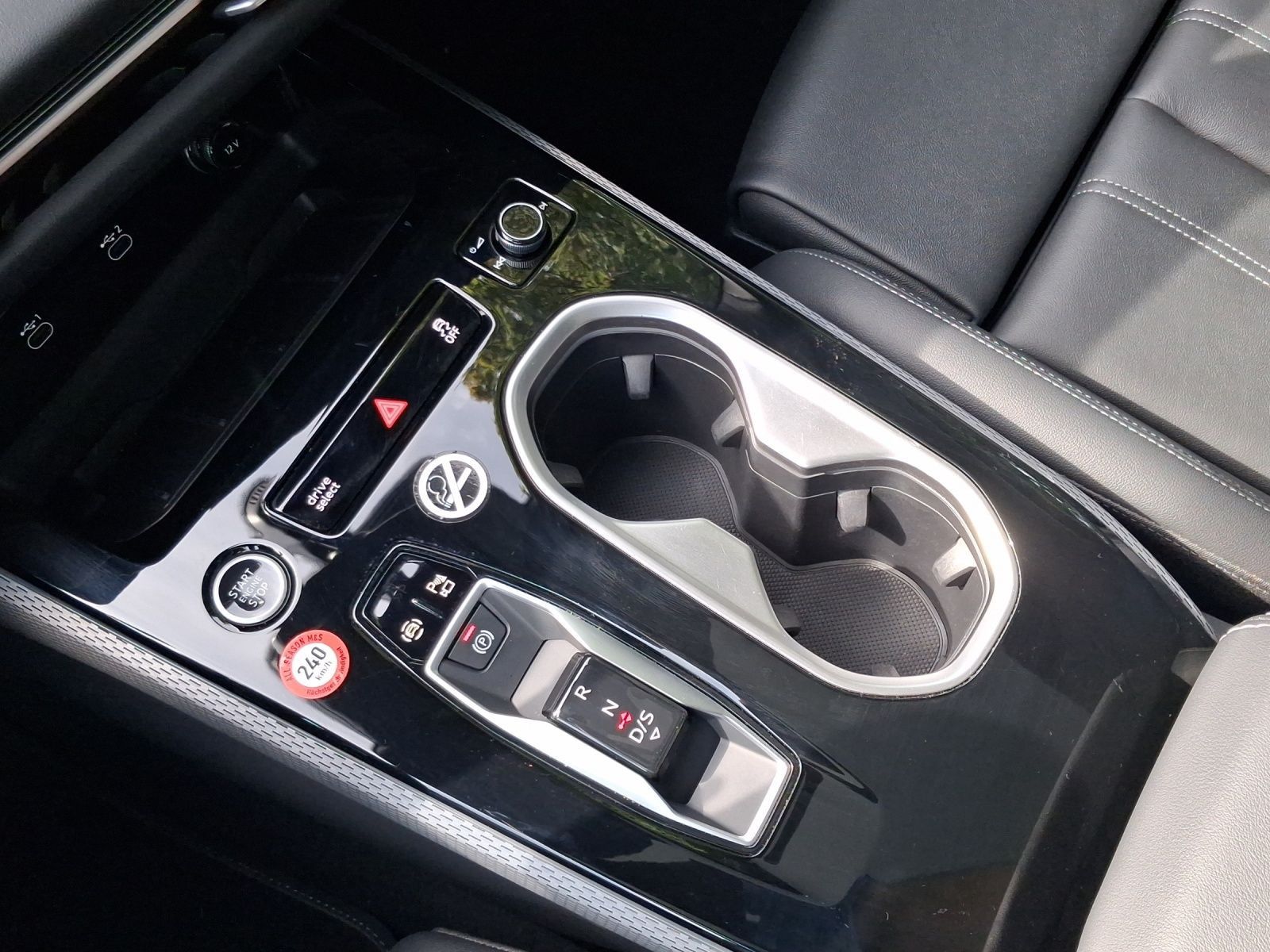Audi A6 Avant TFSI Q S LINE UPE97 LM19 PANO AHK BuO A