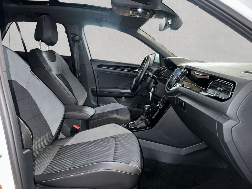 Volkswagen T-Roc R 2.0 TSI 4MOTION - Samsaru's Car Outlet