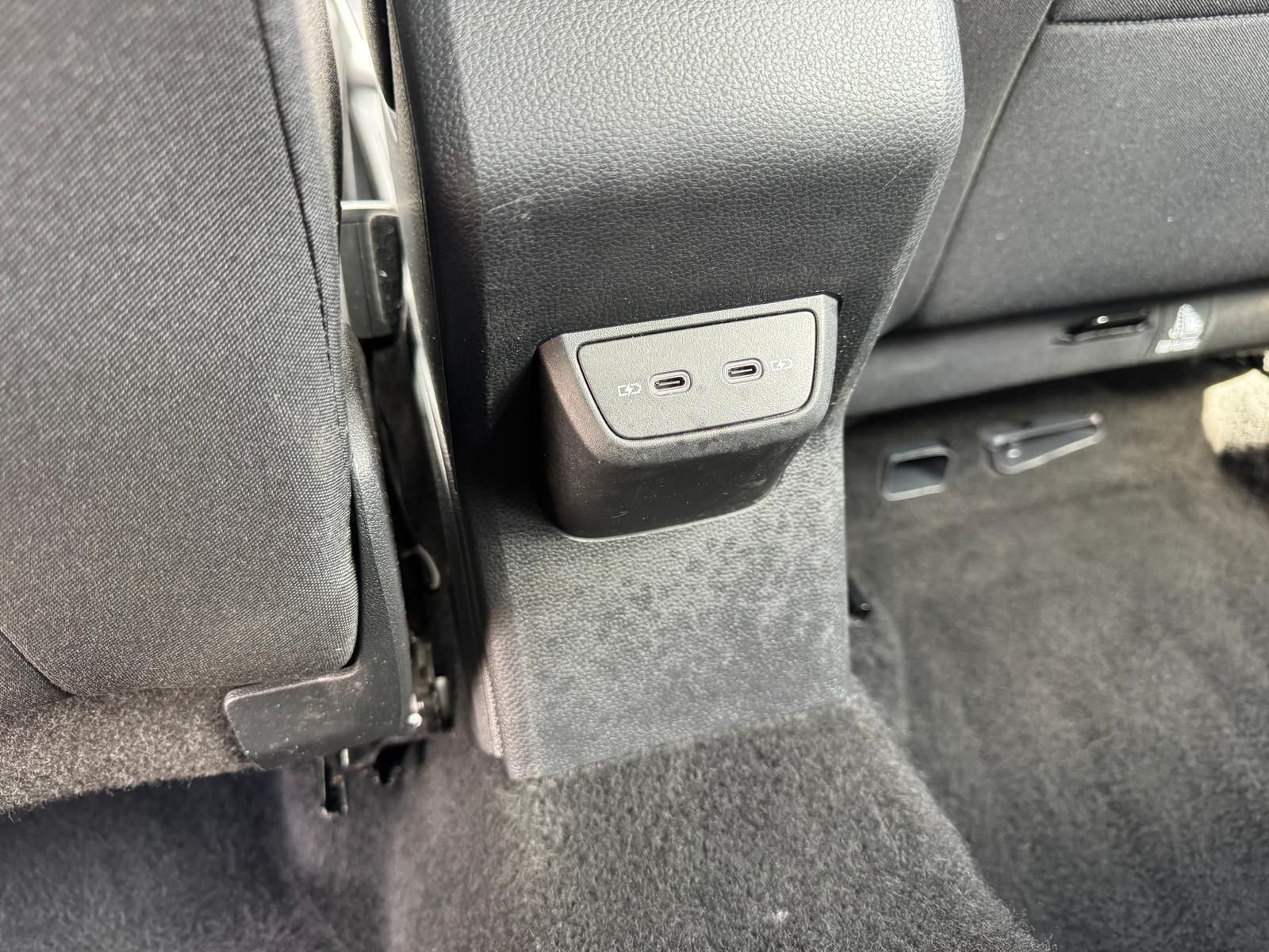 Volkswagen Taigo 1.0 TSI Life - Samsaru's Car Outlet