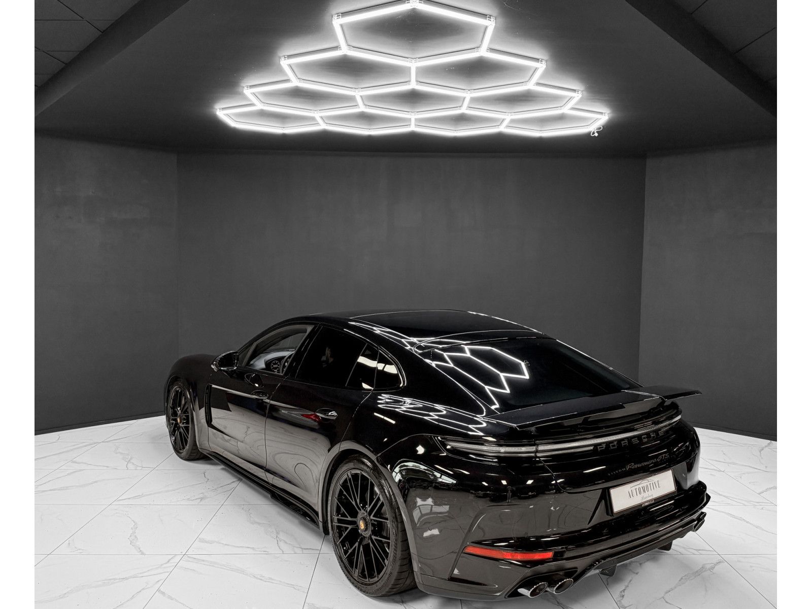 Porsche Panamera 4.0 V8 GTS / 5 SEATS / FULL