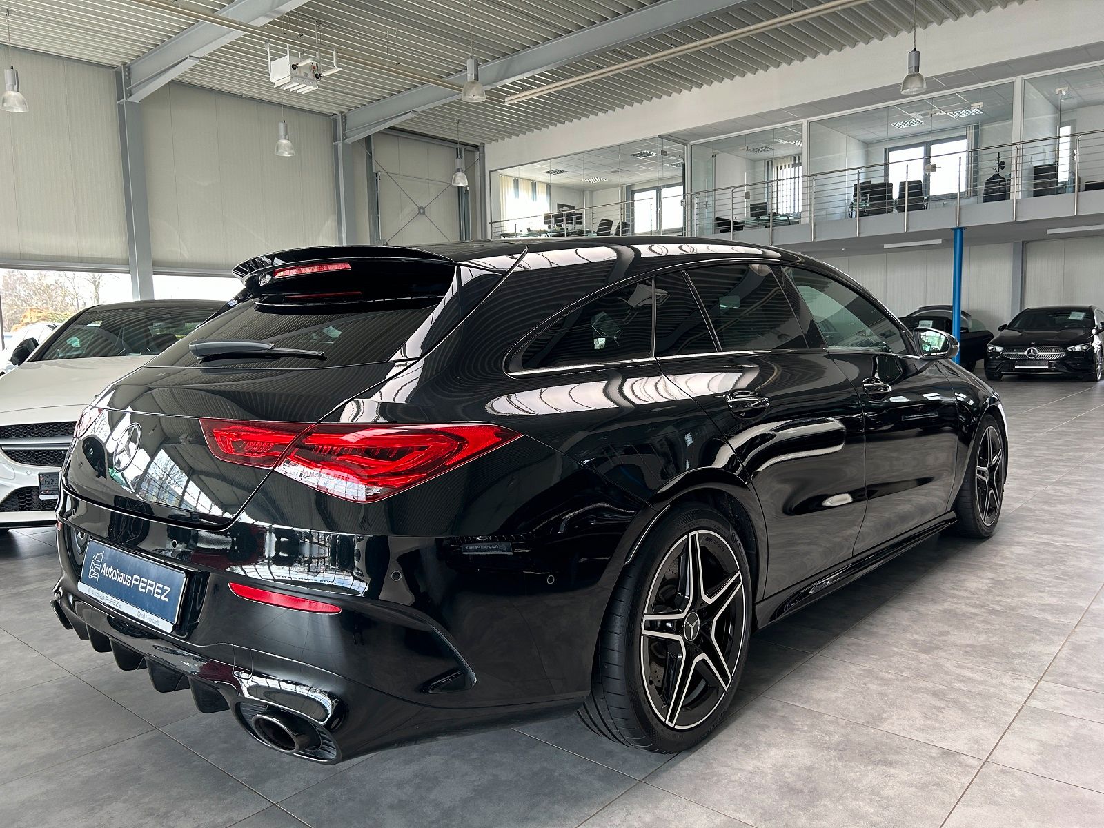 Mercedes-Benz CLA 35 AMG Shooting Brake 4M - Samsaru's Car Outlet