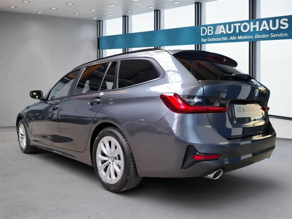 BMW 330e Touring Advantage Steptronic - Samsaru's Car Outlet