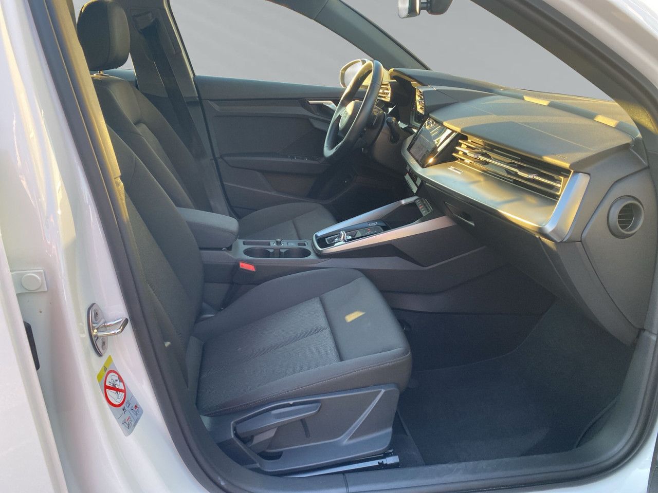 Audi A3 Sportback 40 TFSI e S tronic AHK LED R-Kamera