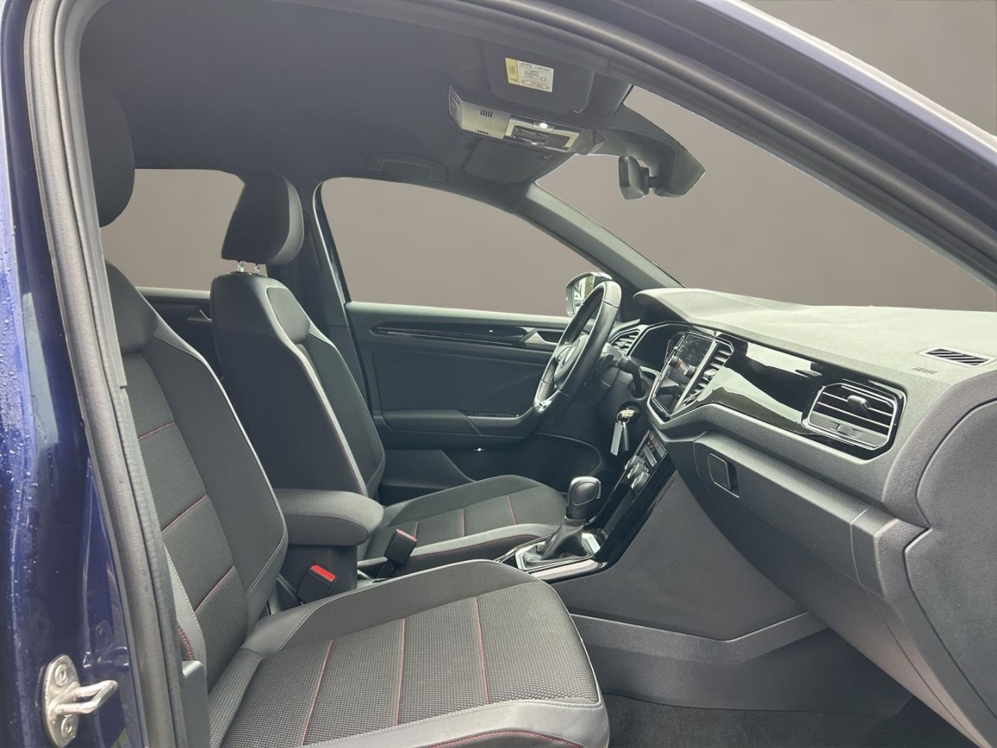 Volkswagen T-Roc Sport 1.5 TSI DSG - Samsaru's Car Outlet
