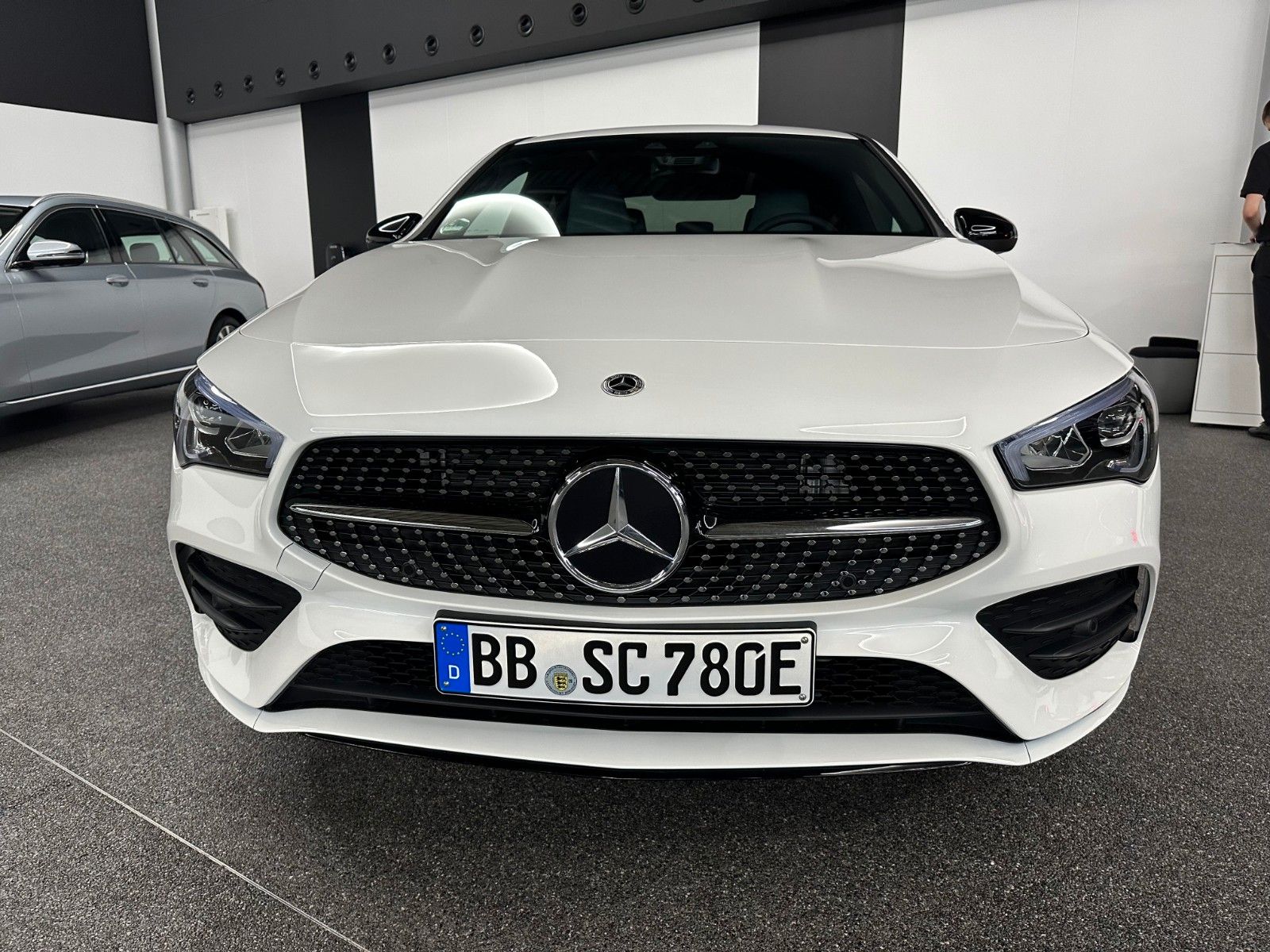 Mercedes-Benz CLA 250 e Coupé AMG Line - Samsaru's Car Outlet