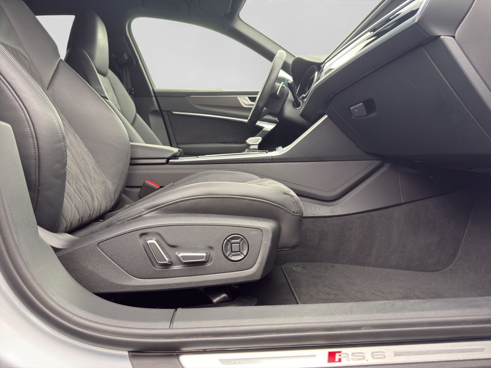 Audi RS 6 Avant TFSI Q HuD SPORTSITZE KAMERA
