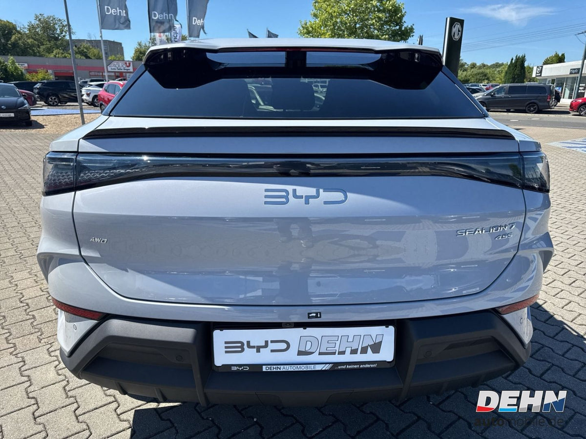 BYD Sealion 7