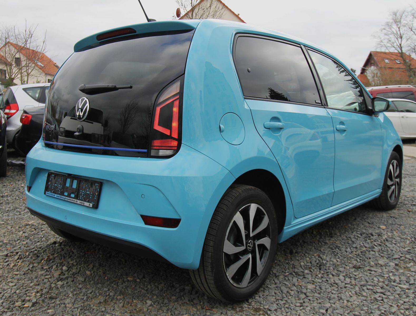 Volkswagen up! e-up! Active - Samsaru's Car Outlet