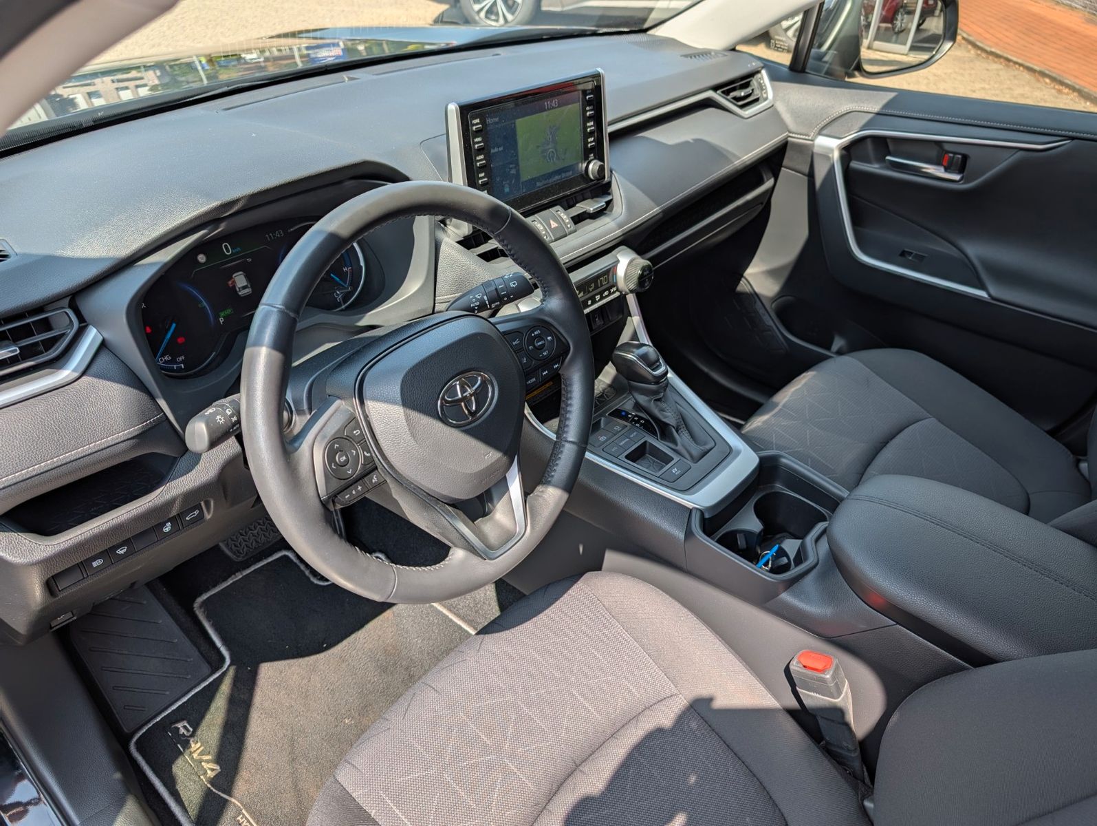 Toyota RAV 4 2.5 Hybrid - Samsaru's Car Outlet